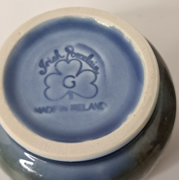 Vintage Wade Irish Porcelain Shamrock Cream and Sugar. - Picture 5 of 8